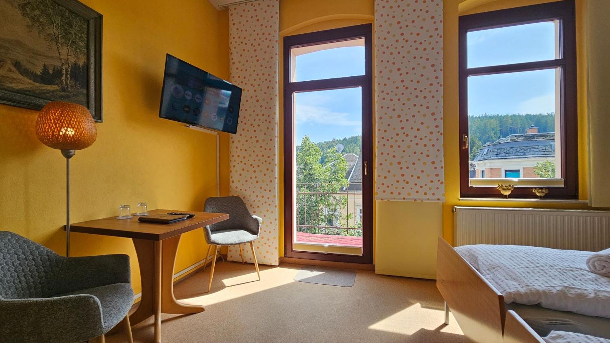 באד אלסטר Pension Weisse Rose, Parkplatz, Fruehstueck, Wlan, Zentral מראה חיצוני תמונה